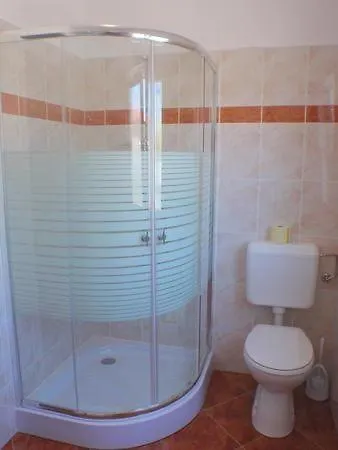 Lino Apartman *