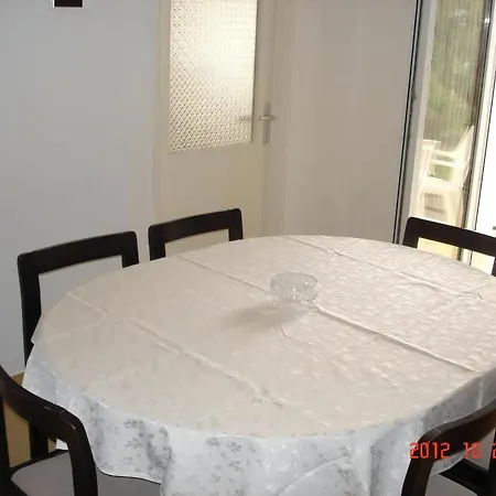 Apartman Lino *